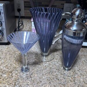 Elegant Striped Glassware Set